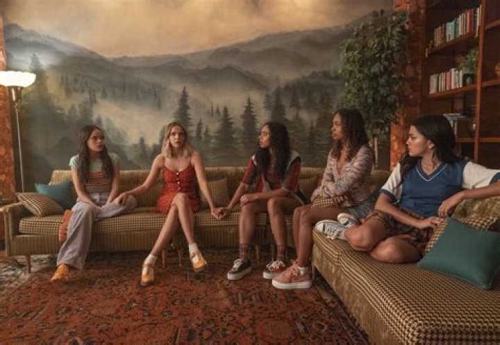 Exploring The Age Of Malia Pyles From Pretty Little Liars