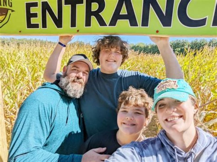 Exploring The Relationship Status Of Wander Franco On Social Media At 14 Years Old