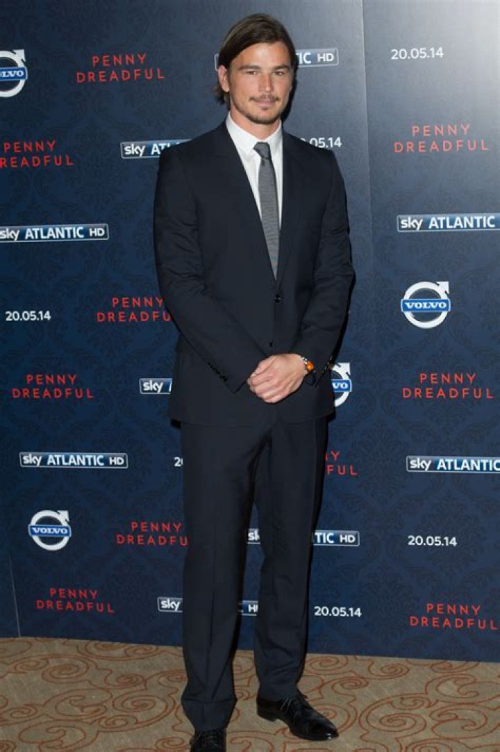 Josh Hartnett Height, Weight, Body Measurements, Shoe Size