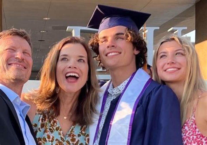 Life, Husband, Children & More