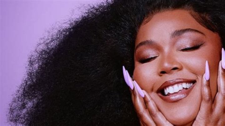 Lizzo: Exploring Her Ethnicity, Nationality, Race, Family, Body Measurements, And Career