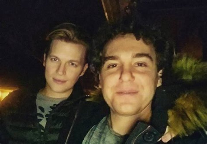 Ronan Farrow Jon Lovett Breakup Details Dating Timeline And Family Details |