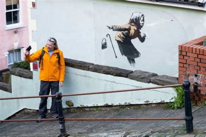 Unveiling Banksy's Net Worth: Secrets Revealed