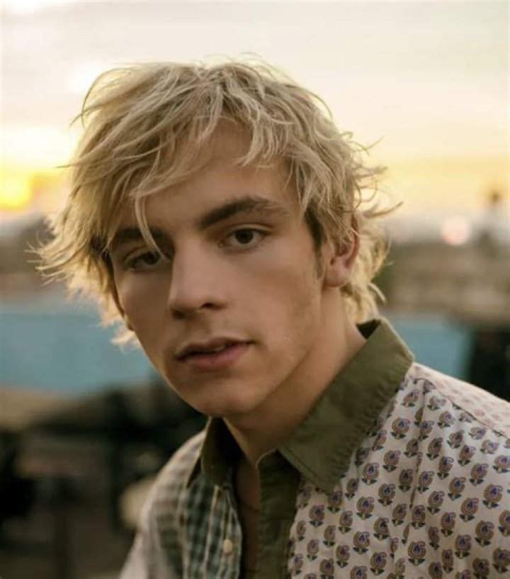 What ethnicity is Ross Lynch? Celebrity.fm #1 Official Stars, Business & People Network, Wik