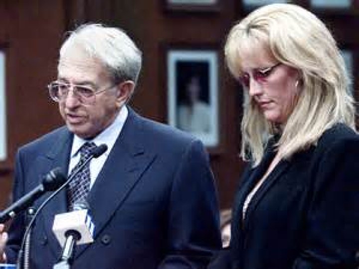 Who Is Erin Brockovich's Husband: His Children Biography